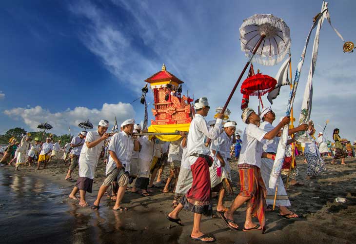 Melasti-Ceremony-in-Bali